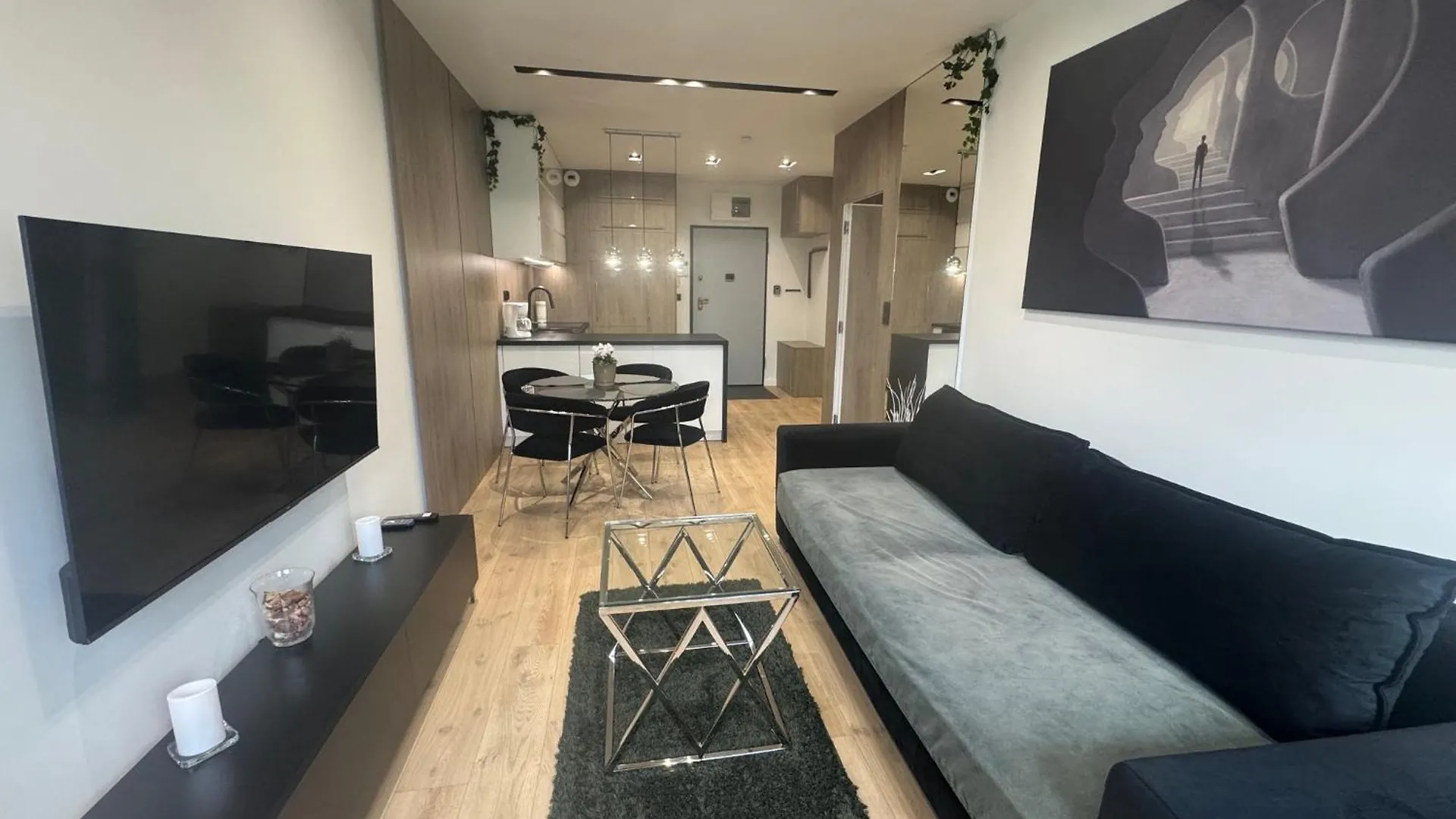 Milo Apart - Plac Jana Pawla II Centrum Wroclaw 0*,  Poland